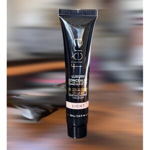 NEW! FIERA Luxury Concealer - LIGHT Unopened!